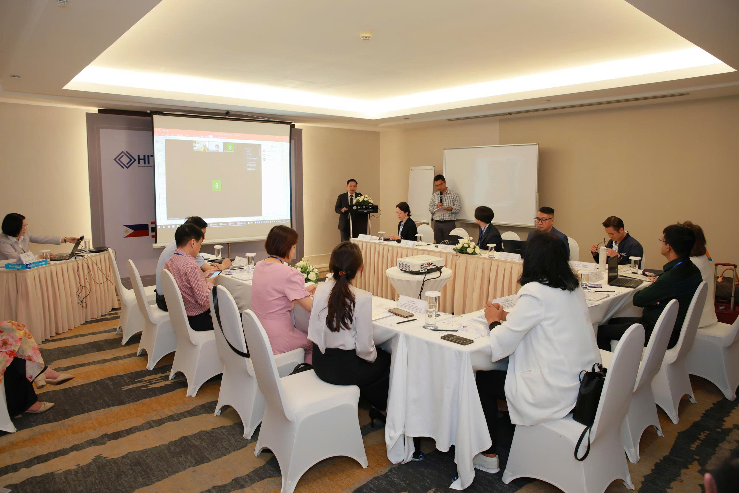 Hội nghị xét duyệt đề thi sát hạch